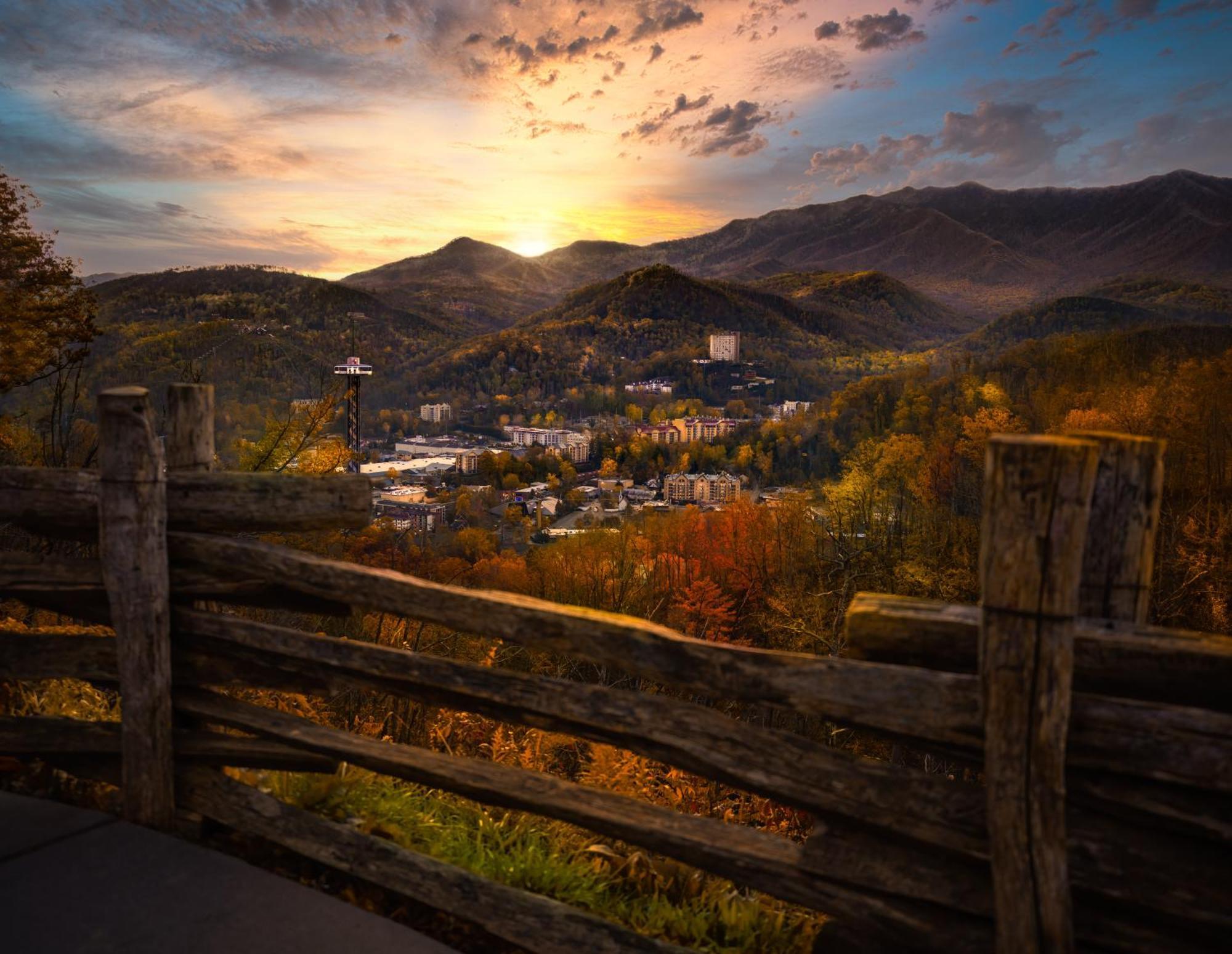 Four Bears Den, Hot Tub, 1089 Of Free Attraction Tickets For Each Paid Day, Dollywood And More ガトリンバーグ エクステリア 写真