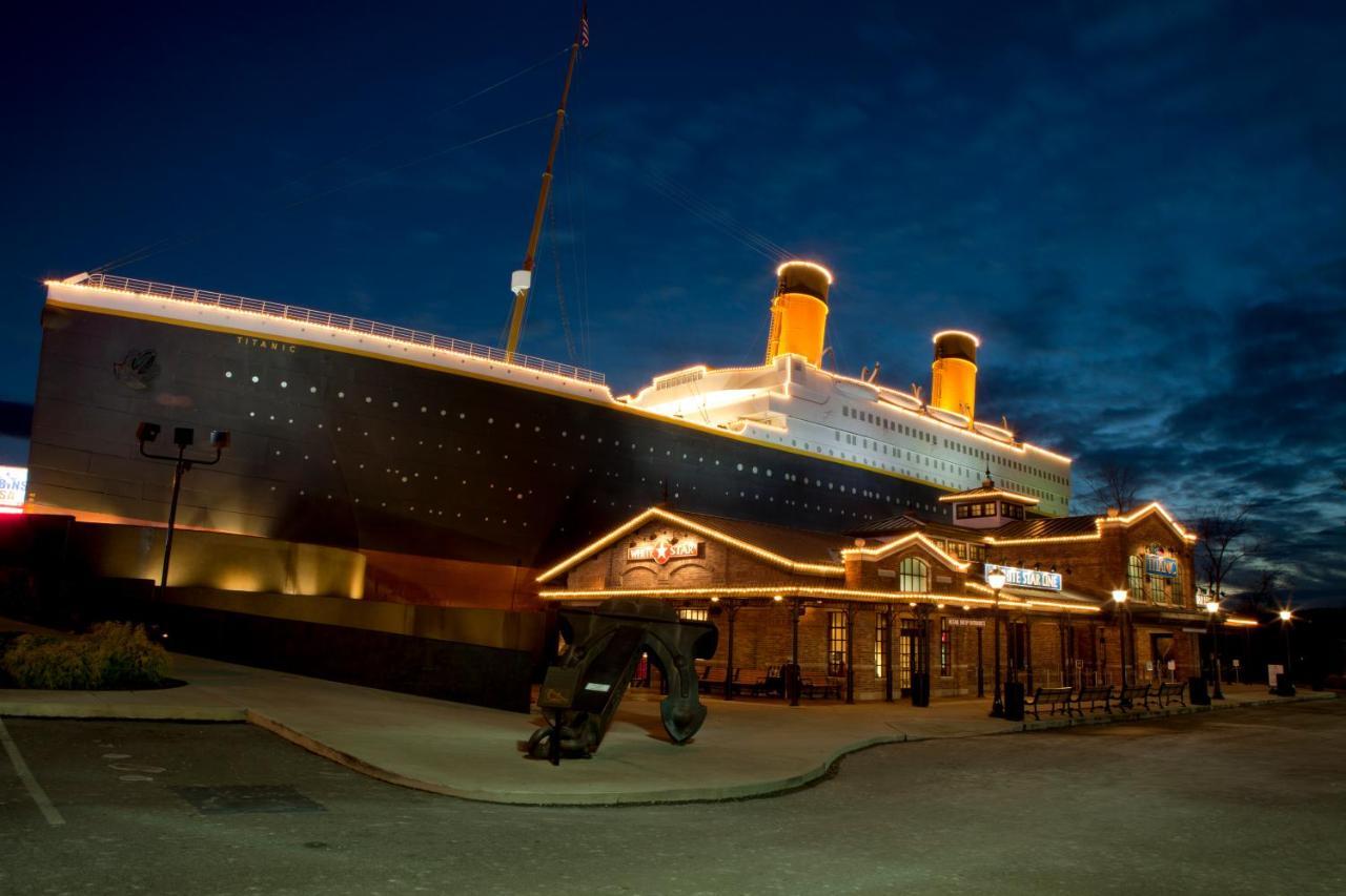 Four Bears Den, Hot Tub, 1089 Of Free Attraction Tickets For Each Paid Day, Dollywood And More ガトリンバーグ エクステリア 写真